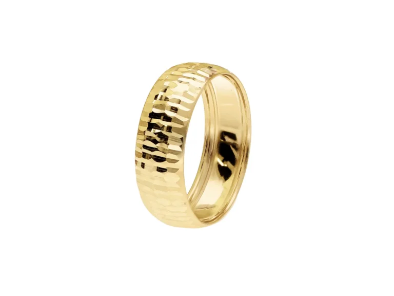 Shiny band ring