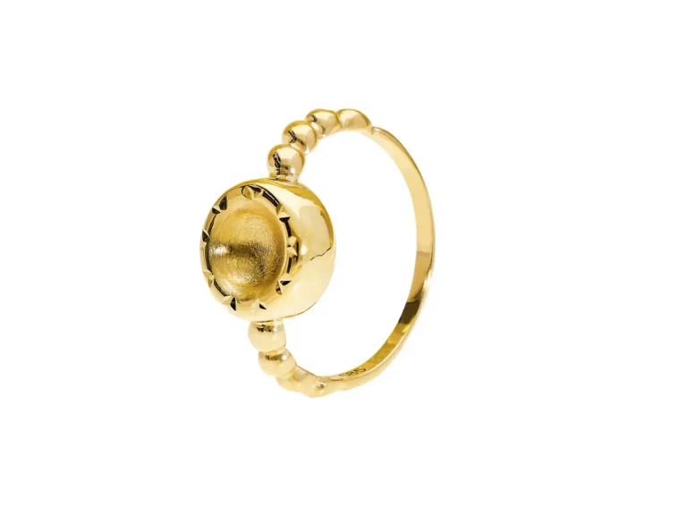 Shiny diamond cut ring